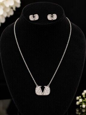 22kgp Dubai Jewelry Crystal Pendant Necklace and Stud Earrings Set - Silver